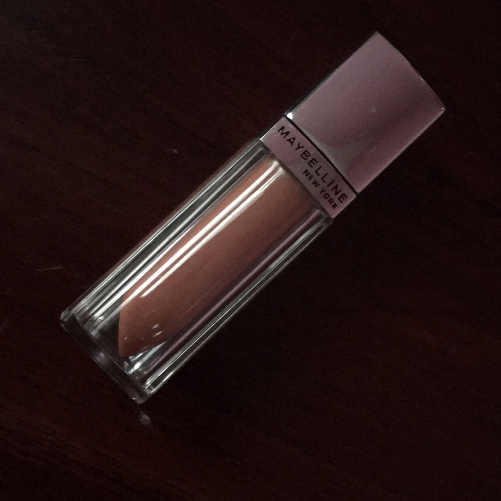 Maybelline lip gloss